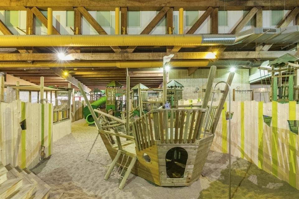 Het Familie Boshuisje - Vakantiewoning Op Prachtig Park Met Veel Faciliteiten Inc Ligbad Gramsbergen Ngoại thất bức ảnh